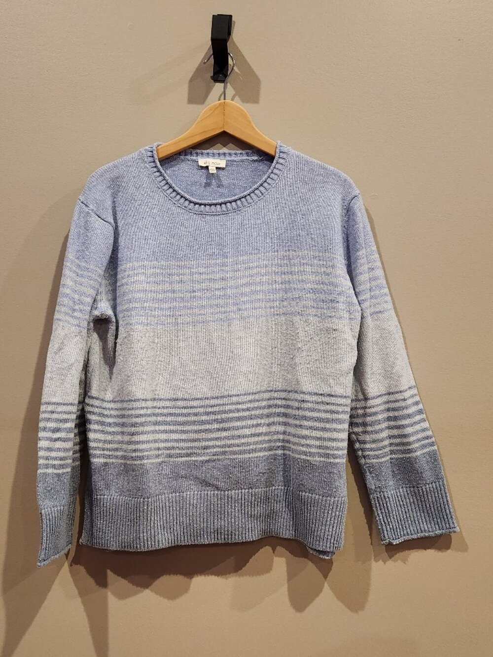 Ella Moss Womens Sweater Medium Blue Gray Ombre Stripe Lightweight Knit Pullover